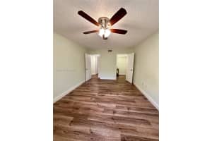 8235 Lake Dr 204 Doral, FL 33166 - MLS#A11962954