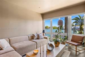 95 N Shore Dr Miami Beach, FL 33141 - MLS#A11962986