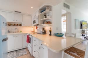 301 Ocean Dr APT 306, Miami Beach, FL 33139, - MLS#A11963005