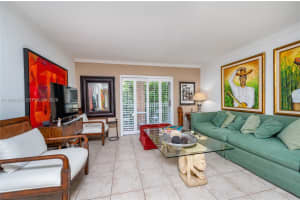 1 Alhambra Cir 403 Coral Gables, FL 33134 - MLS#A11963047