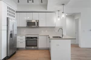 999 Sw 1 Avenue 2411 Miami, FL 33130 - MLS#A11963093