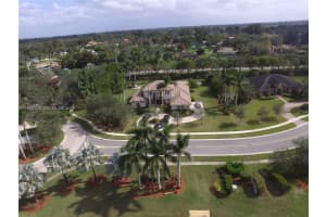 2750 E Jockey Cir E Davie, FL 33330 - MLS#A11963102