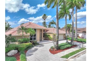 620 W Laurel Ln W Pembroke Pines, FL 33027 - MLS#A11963162