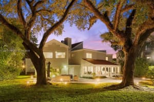 1961 S Oak Haven Cir, Miami