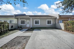 940 Ne 13th Ave Homestead, FL 33033 - MLS#A11963185