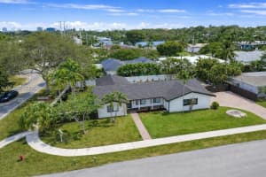 6020 Ne 18th Ter Fort Lauderdale, FL 33308 - MLS#A11963228