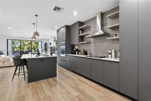 913 Ne 15th St Fort Lauderdale, FL 33304 - MLS#A11963230