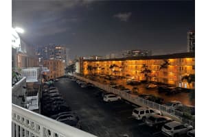 1913 S Ocean Dr 410 Hallandale Beach, FL 33009 - MLS#A11963253