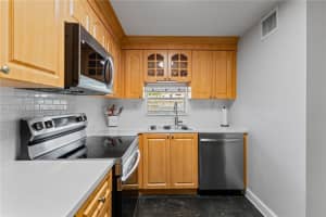 691 Hollybrook Drive, Pembroke Pines, FL 33025 - MLS#A11963273