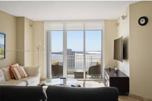 801 Brickell Key Blvd 3209 Miami, FL 33131 - MLS#A11963274