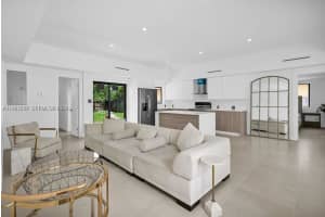 221 Ne 4th St Hallandale Beach, FL 33009 - MLS#A11963278