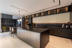 10540 Nw 67th Ter Doral, FL 33178 - MLS#A11963339