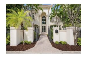 827 SE 2nd Ct, Fort Lauderdale, FL 33301, - MLS#A11963352