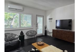 1021 Michigan Ave 9, Miami Beach