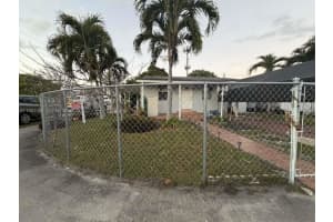 501 Se 1st St Hialeah, FL 33010 - MLS#A11963382