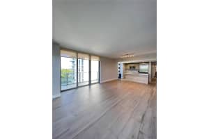 16385 Biscayne Blvd 607 North Miami Beach, FL 33160 - MLS#A11963385