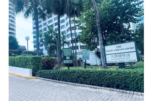 801 Brickell Bay Dr 1470 Miami, FL 33131 - MLS#A11963440