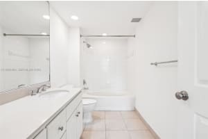 2000 N Bayshore Dr 304 Miami, FL 33137 - MLS#A11963464