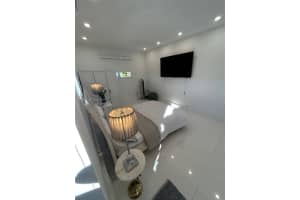 8000 19th St , Miami, FL 33155 - MLS#A11963545