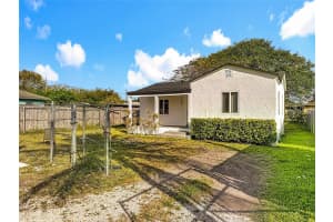 1751 Nw 76th St Miami, FL 33147 - MLS#A11963562