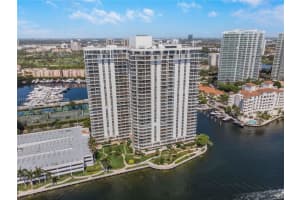 19707 Turnberry Way 8b, Aventura 19707 Turnberry Way 8b, Aventura