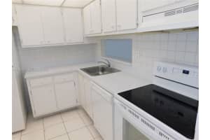 8025 Sw 107 Av 321, Miami