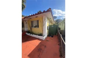 1930 Pierce St Hollywood, FL 33020 - MLS#A11963630