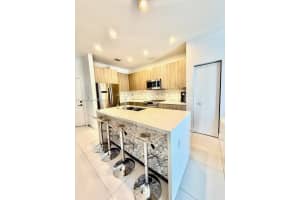 7166 Nw 103rd Path 7166 Doral, FL 33178 - MLS#A11963636