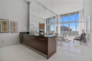 465 Brickell Ave 2805, Miami
