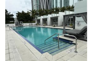 851 Ne 1st Ave 7, Miami