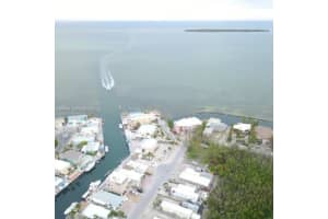 118 Burgundy Dr Tavernier, FL 33070 - MLS#A11963654