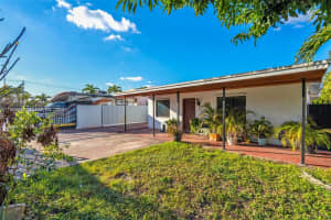 533 E 23rd St Hialeah, FL 33013 - MLS#A11963656