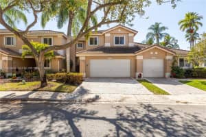 15832 Sw 10th St Pembroke Pines, FL 33027 - MLS#A11963860