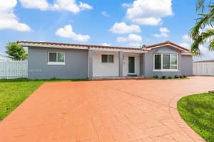 2131 Sw 98th Place Miami, FL 33165 - MLS#A11963874