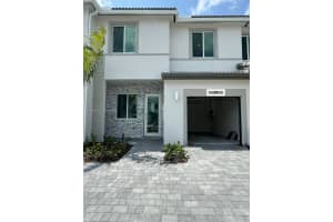 738 Se 13 Ct . Homestead, FL 33034 - MLS#A11963899