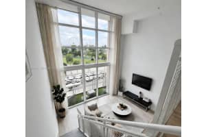 253 Ne 2nd St 433 Miami, FL 33132 - MLS#A11963910