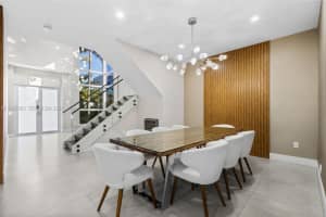 7534 Nw 98th Ave 7534 Doral, FL 33178 Sold 02/13/26