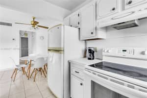 714 Ne 10th St 307 Hallandale Beach, FL 33009 - MLS#A11963977