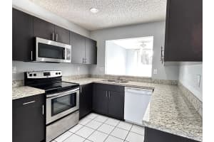 9900 Nw 43rd Ter Doral, FL 33178 - MLS#A11964004