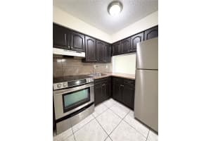 813 Sw 10th St B Hallandale Beach, FL 33009 - MLS#A11964050