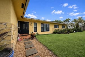 9761 Sw 148th St Miami, FL 33176 - MLS#A11964054