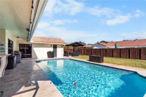 375 Nw 107th Ter Coral Springs, FL 33071 - MLS#A11964056