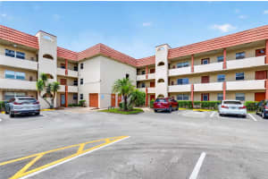 8040 Sunrise Lakes Dr E Apt 108, Sunrise, FL 33322, - MLS#A11964147