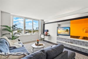 1100 West Ave 1123, Miami Beach