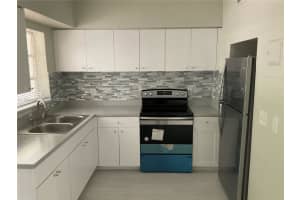 206 Ne 3rd St 2 Hallandale Beach, FL 33009 - MLS#A11964185