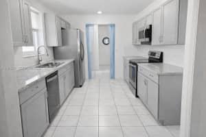 121 Sw 28th Ter Fort Lauderdale, FL 33312 - MLS#A11964218