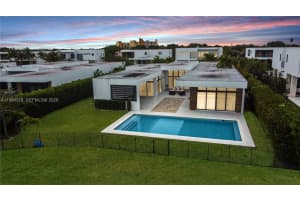 16640 Sunset Way Weston, FL 33326 - MLS#A11964316