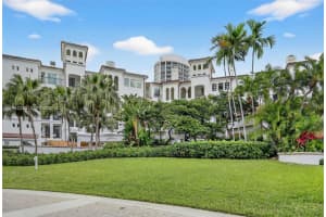 3500 Island Bl D-201, Aventura