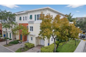 630 Sw 1st Dr, Pompano Beach