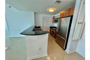 300 S Biscayne Blvd 3614 Miami, FL 33131 - MLS#A11964345